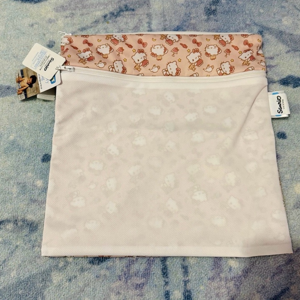 NWT Thirsties Wet Dry Wet/Dry Bag Hello Kitty Sleep Tight Cloth Diaper Taiwan